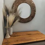 къща симона Penzion Kiten (Burgas)